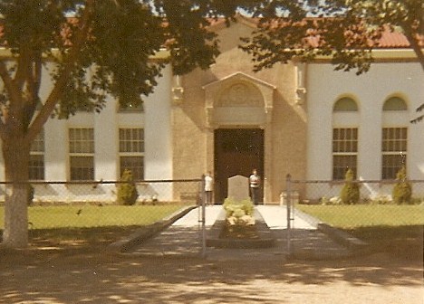 Hudspeth_co_tx_courthouse_cropped